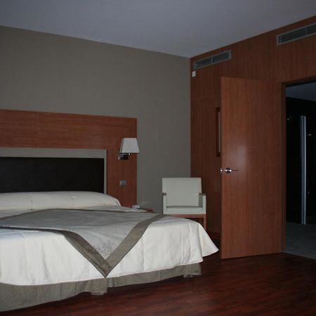 Alti Hotel Bagneres-de-Luchon Экстерьер фото