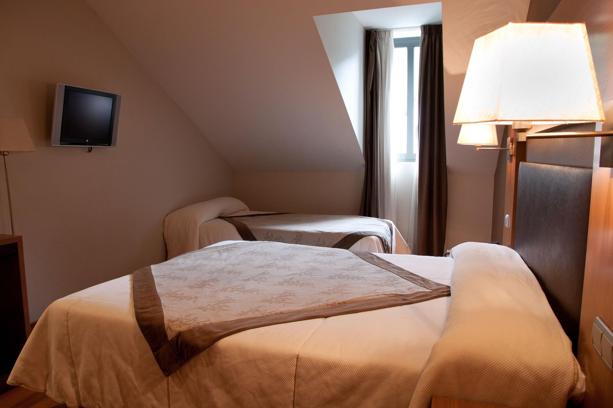 Alti Hotel Bagneres-de-Luchon Экстерьер фото