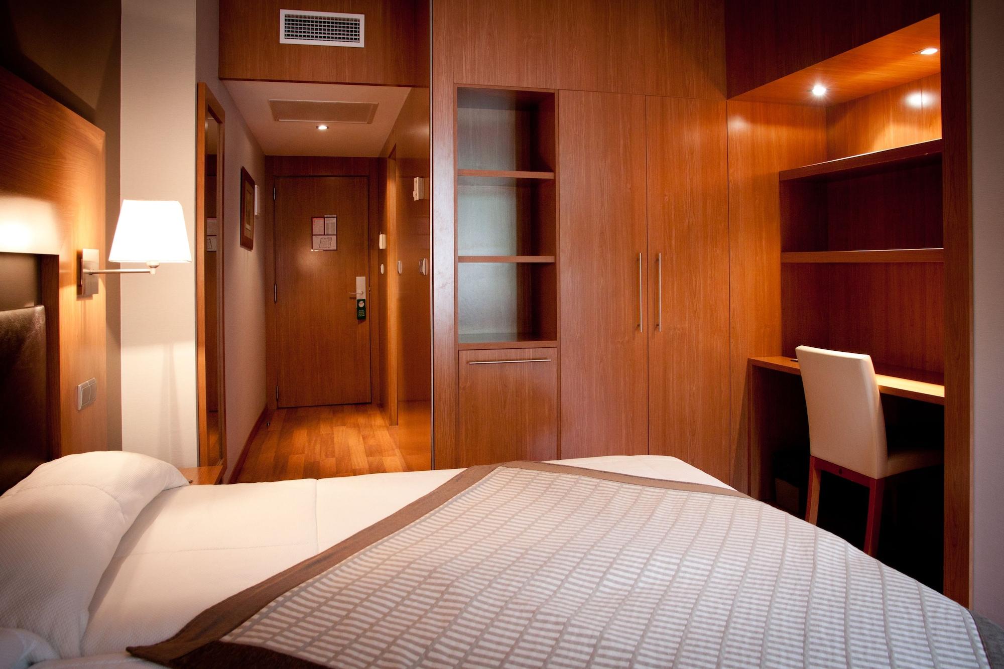 Alti Hotel Bagneres-de-Luchon Экстерьер фото